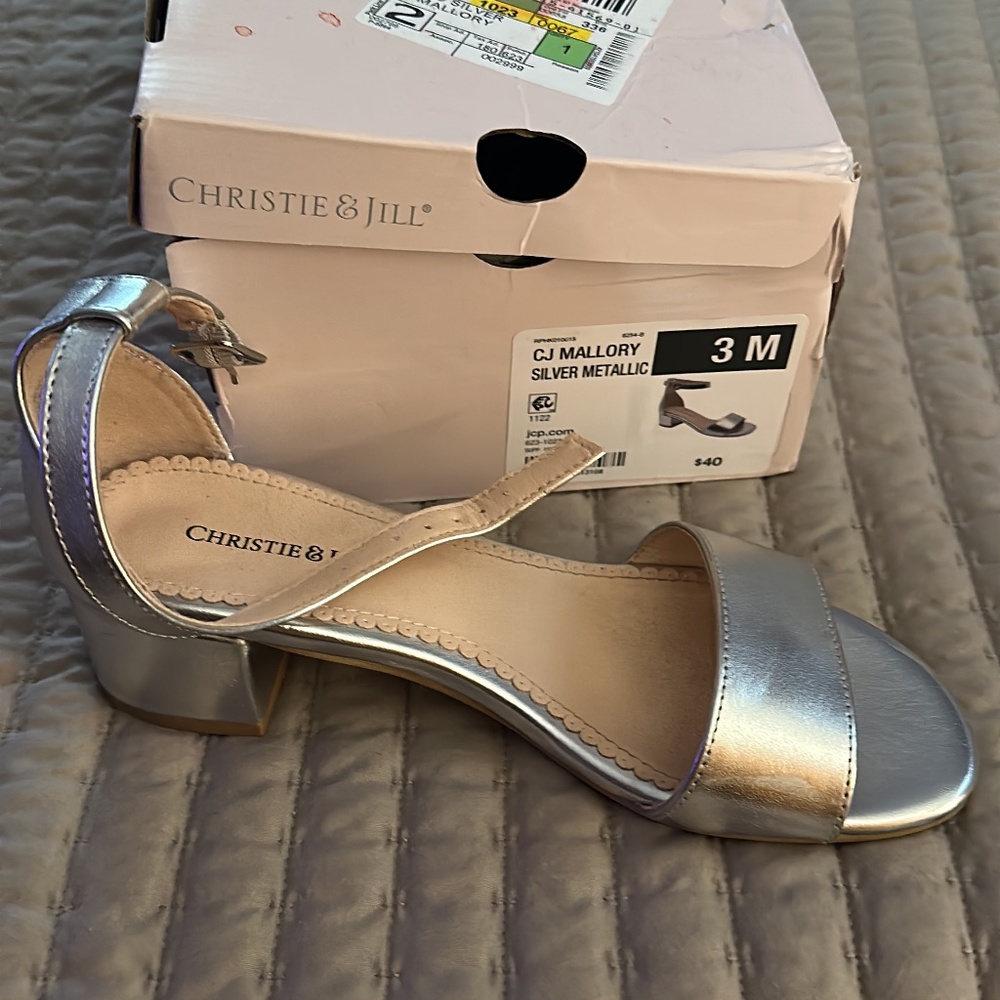 Girl’s Size 3 Silver sandal heels